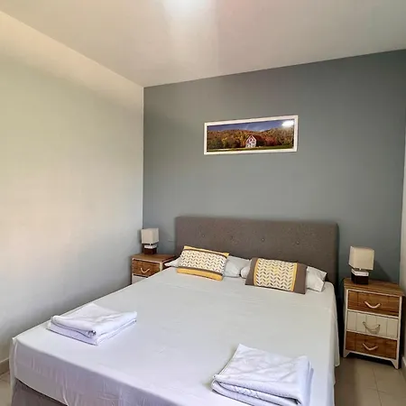 Friendly Flat لقنت